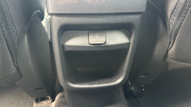 Nissan Juke 1.0 DiG-T N-Connecta 5dr DCT Petrol Hatchback